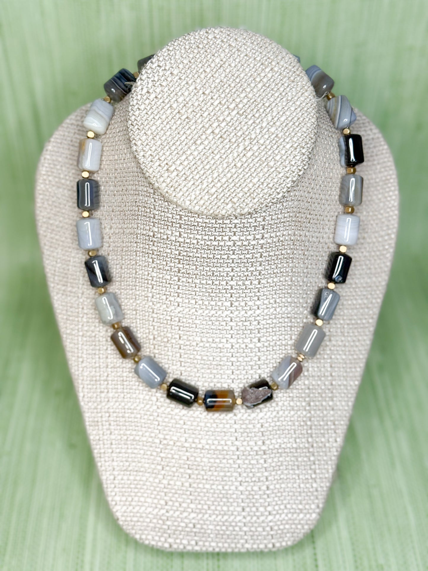 Tate Necklace Greige