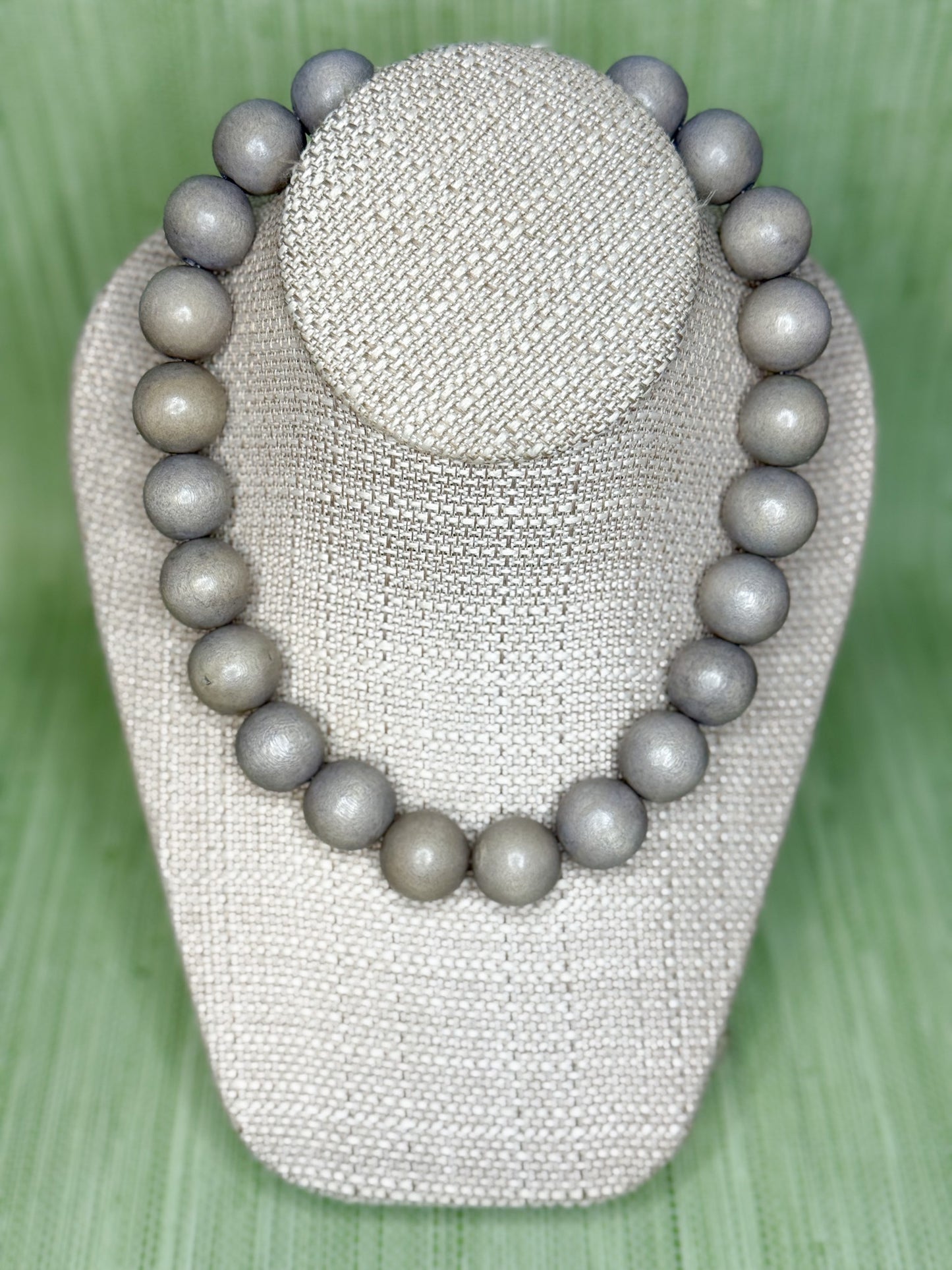 Gumball Necklace Greige