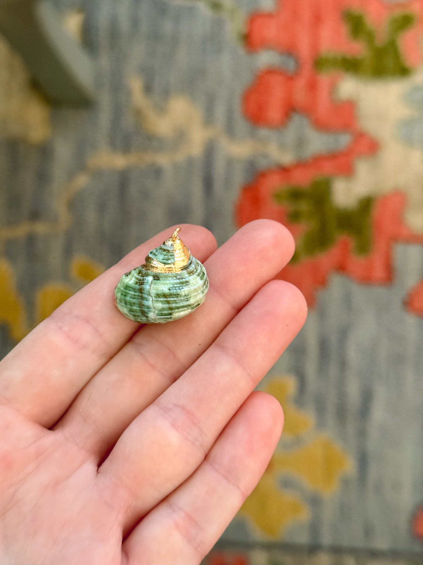 Shell Charm D