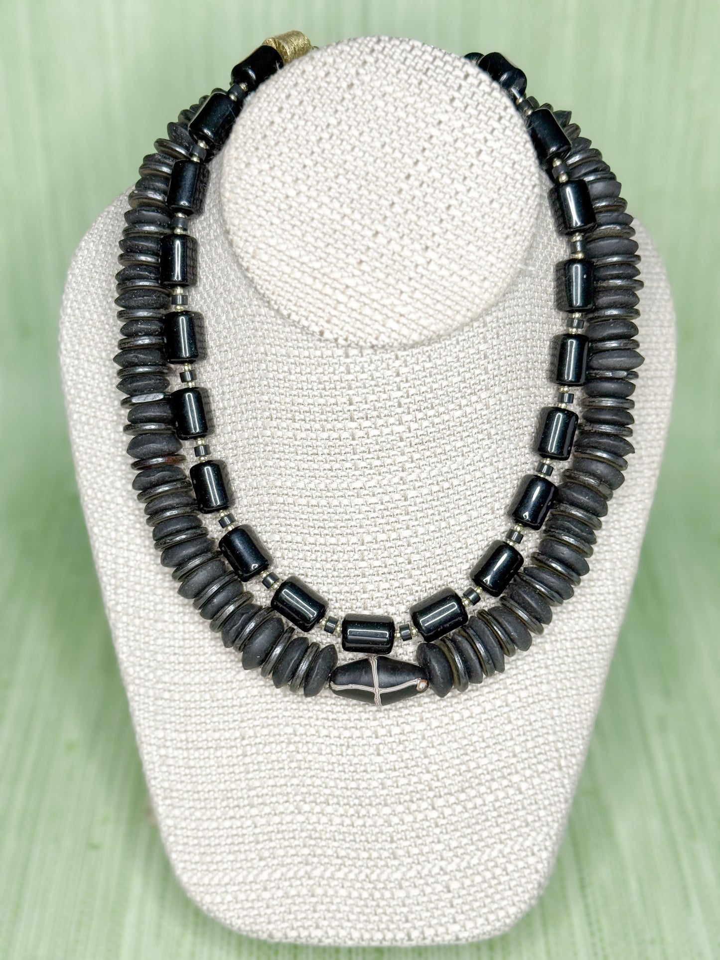 Cathy Necklace Jet Black