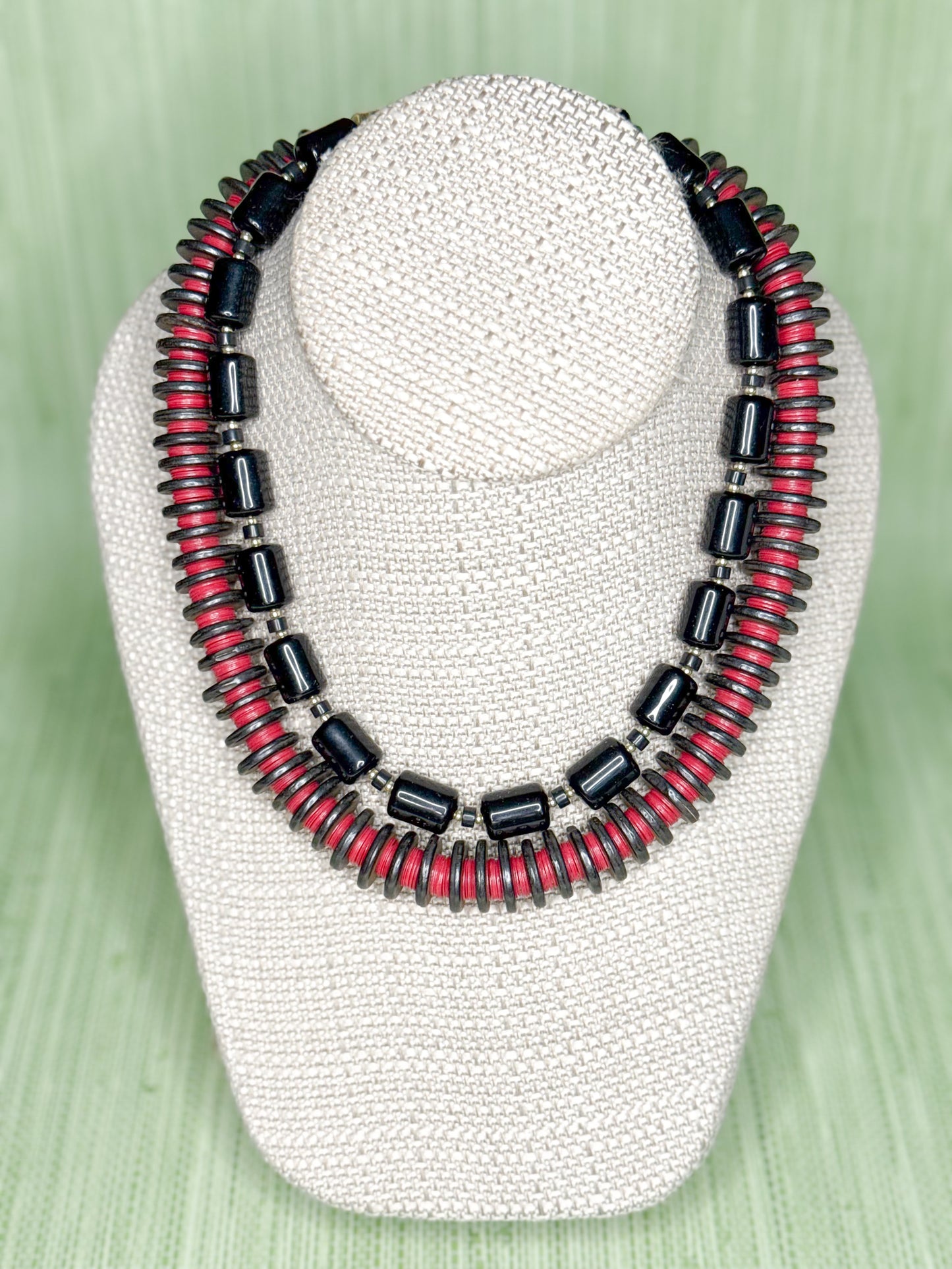 Cathy Necklace Jet Black