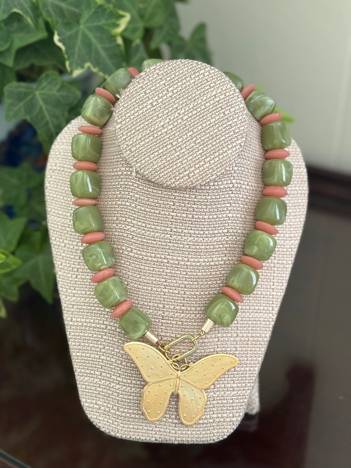 Meghan Necklace