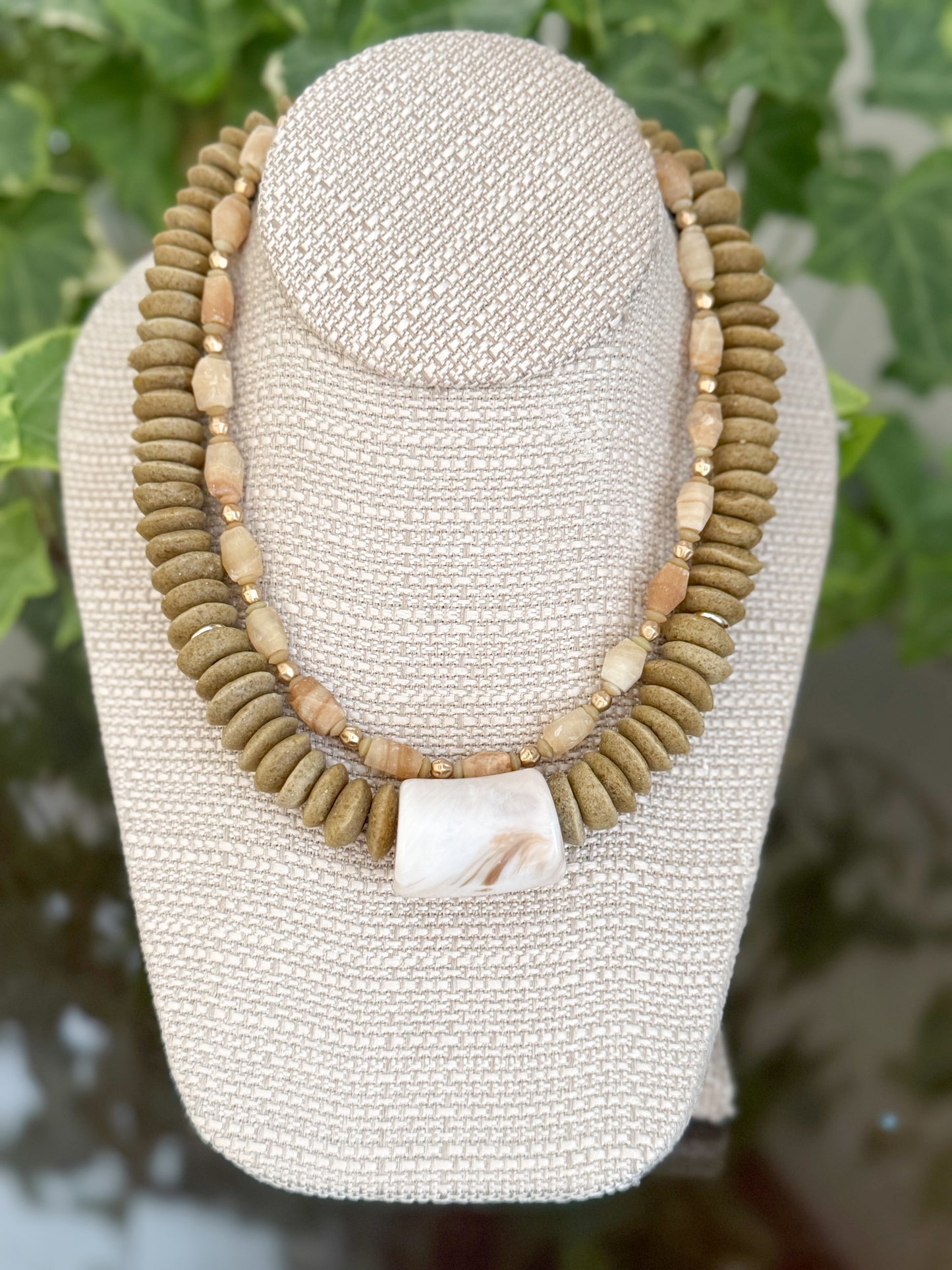 Bowen Necklace Taupe