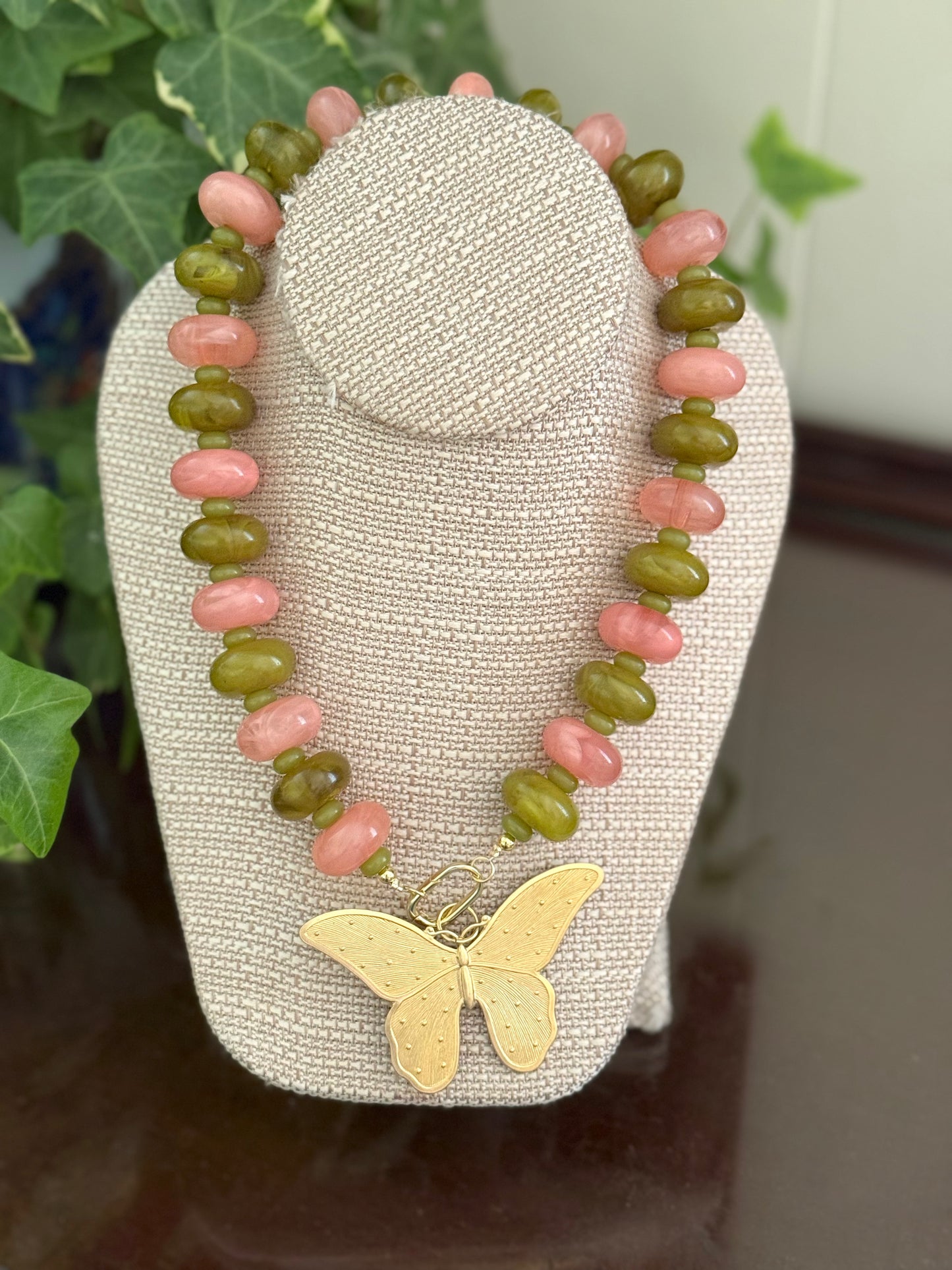 Winnie Ann Necklace Pink