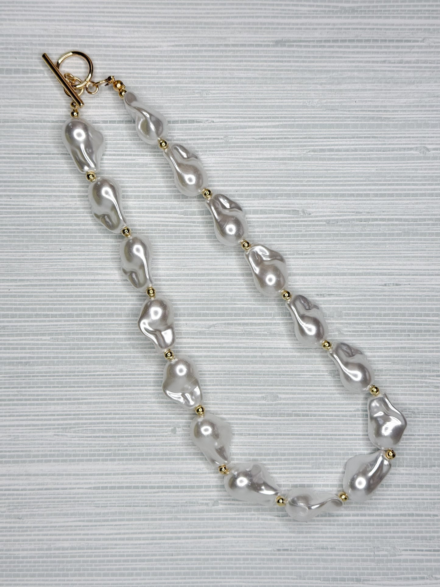 Voss Necklace Pearl