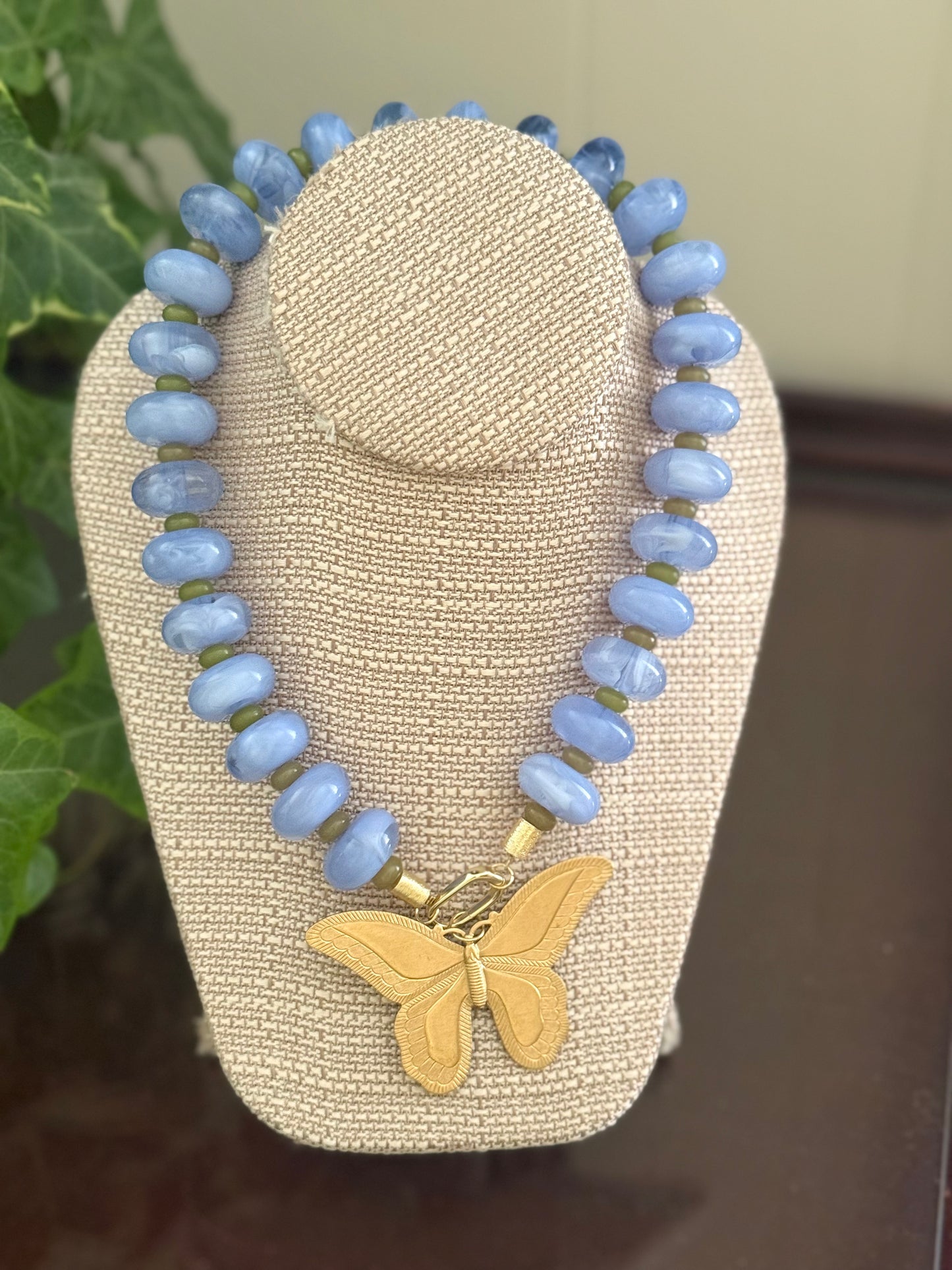 Orner Necklace Blue