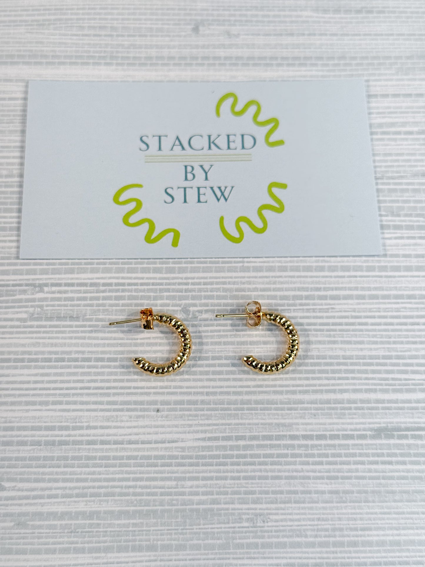Scarlett Huggie Hoops