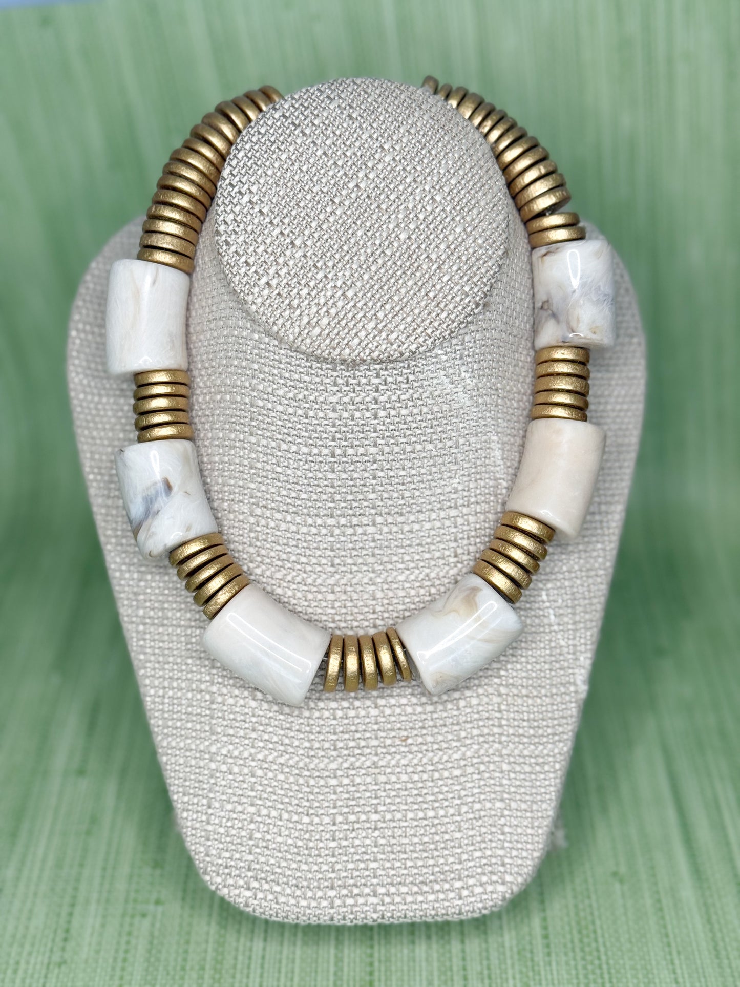 Milo Necklace Cream
