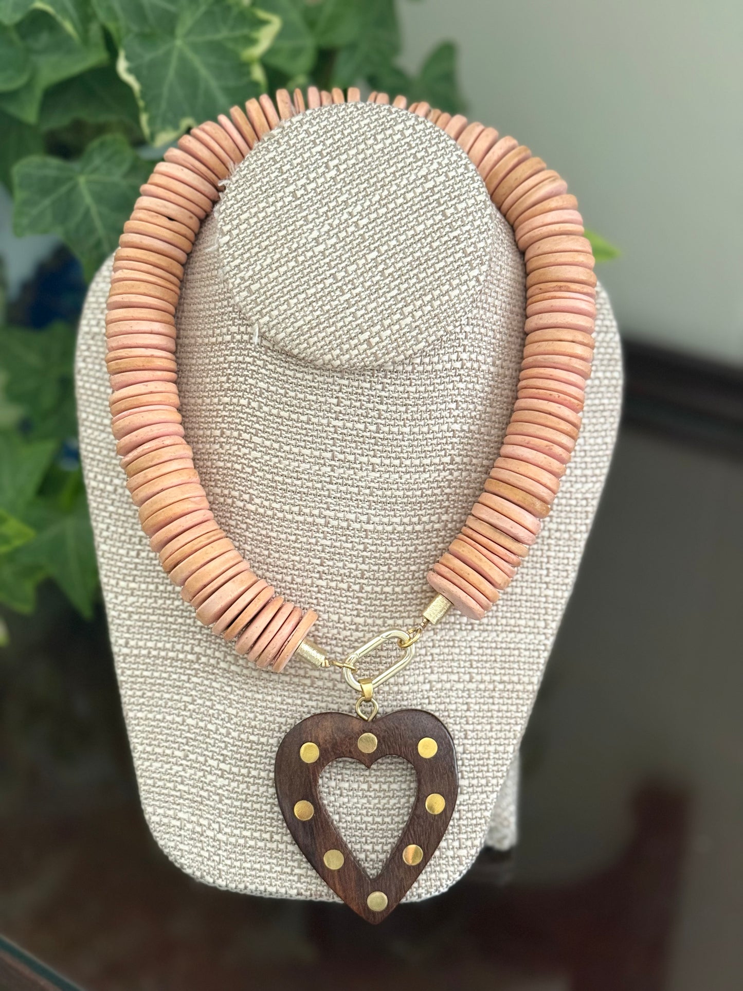Saige Necklace Pink