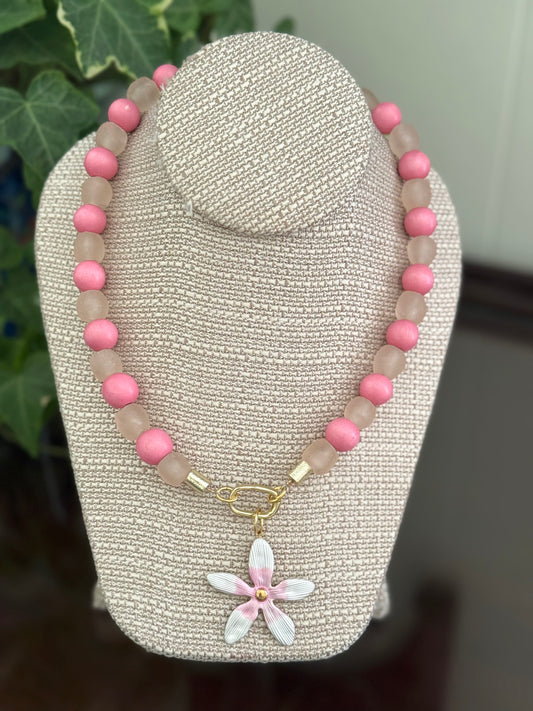 Swiney Necklace Pink Daisies