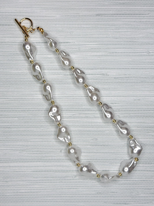Voss Necklace Pearl