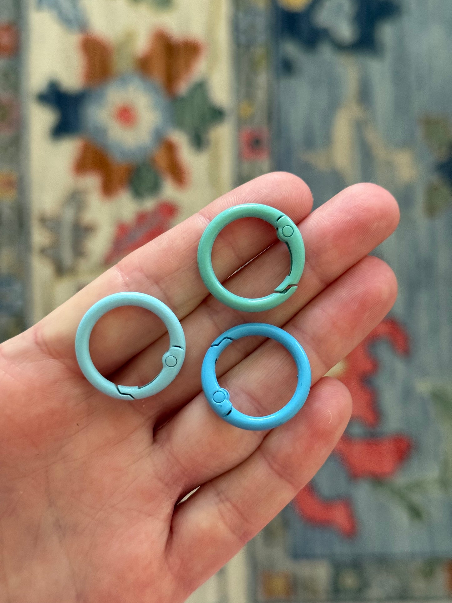 Color Clasps Blue
