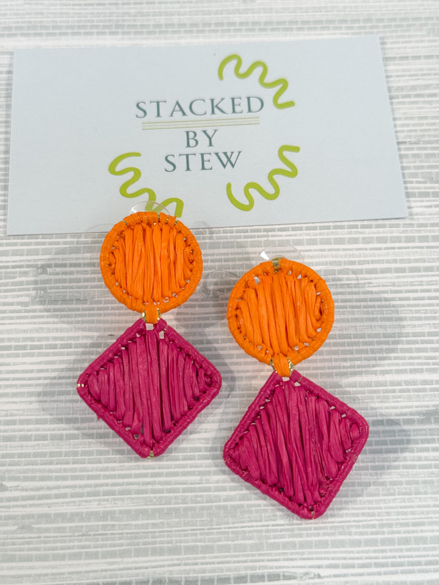 Tia Earrings Fuchsia